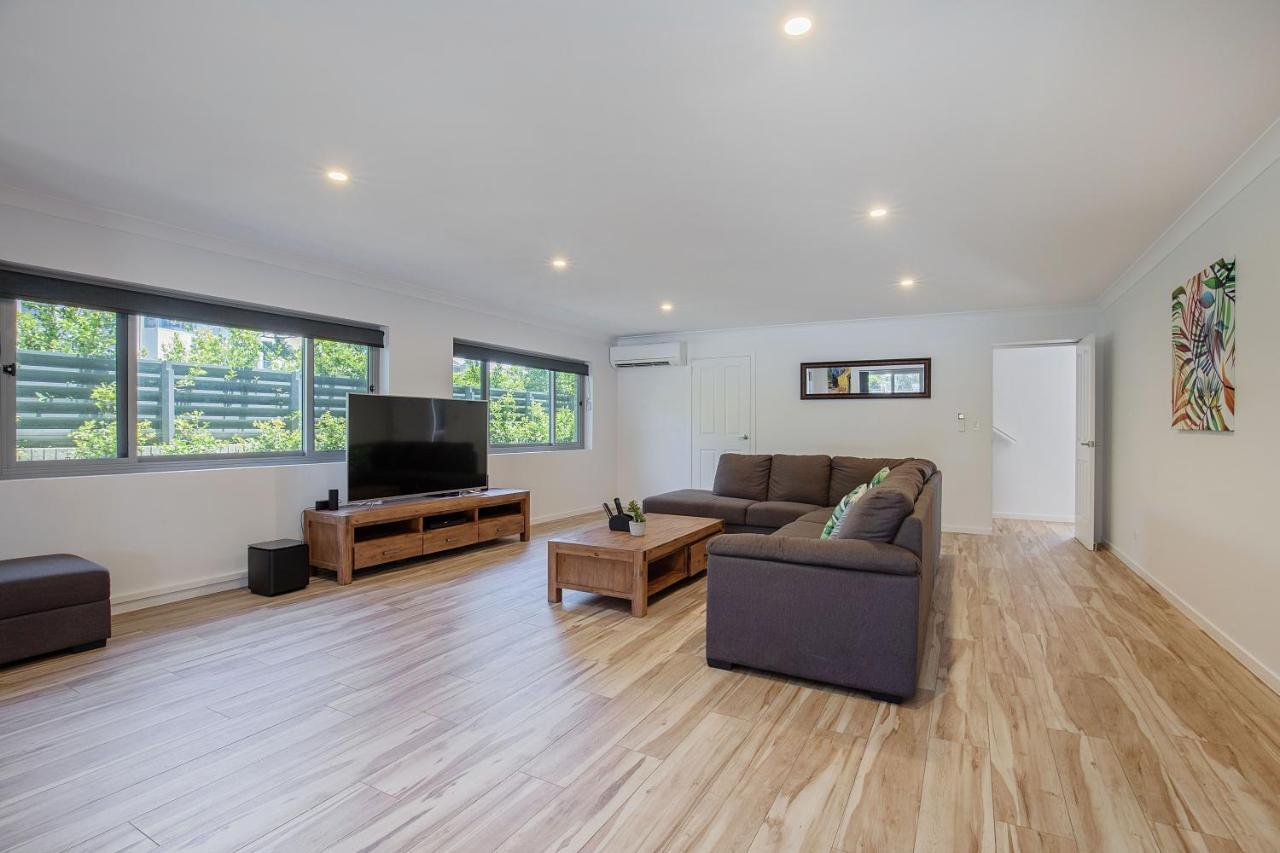 29 Stanhill Drive Villa Gold Coast Exterior photo